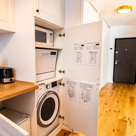 Opera - Free Parking Place Apartman *