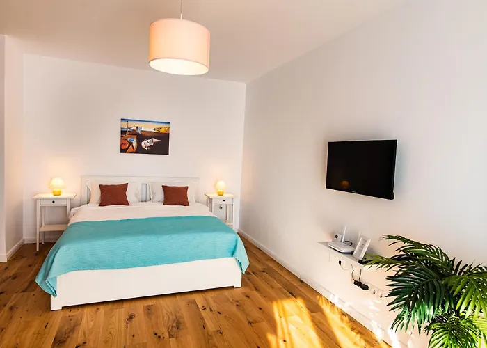 Opera - Free Parking Place Apartment *